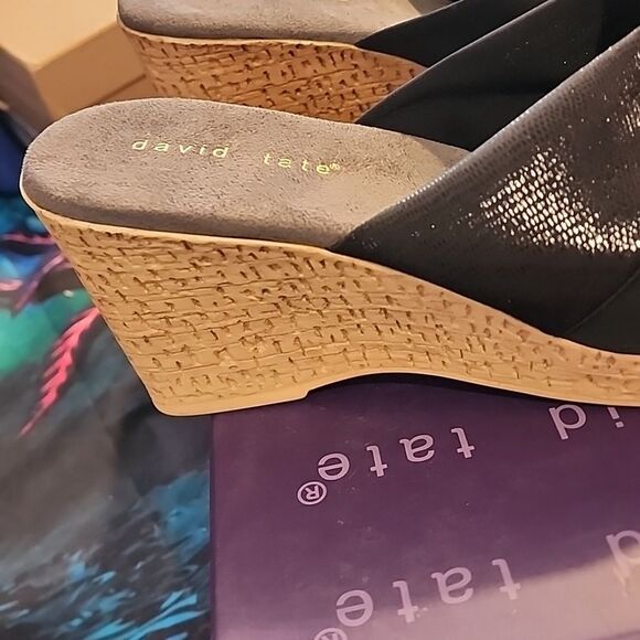 David Tate Black Wedge Sandals lizard 🦎 print size 10.5 tried on once in box - Picture 2 of 5